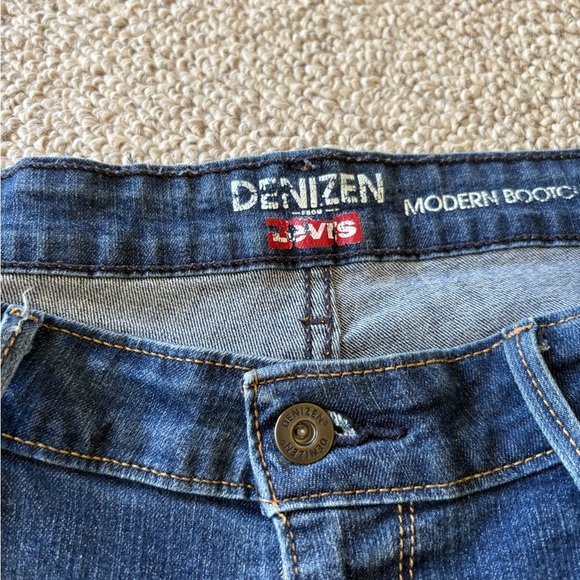 Denizen from Levi's Dark Blue Flare Jeans - Picture 2 of 8
